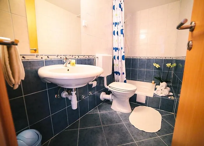 Appartement In With Sea View, Balcony, Air Conditioning, Wifi 4167-5 *